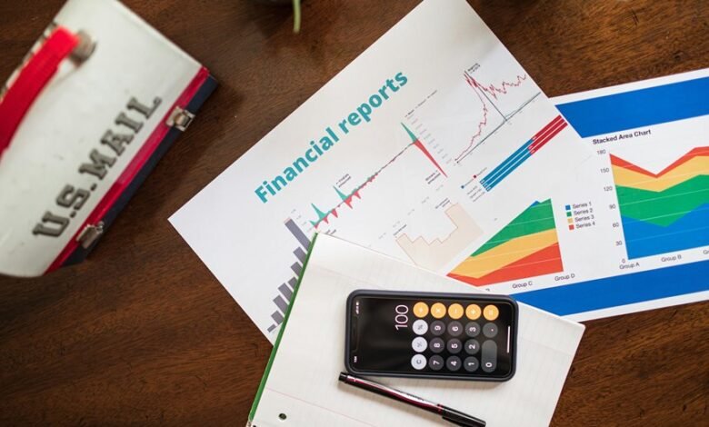 investment tracking strategies explained